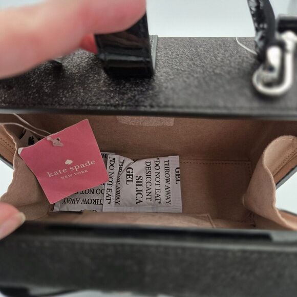 Kate Spade Wrapping Party Gift Box Crossbody Purse Holiday Bow NWT - Picture 5 of 6